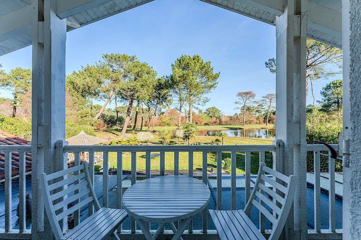 Location de vacances pour 3 personnes, avec jardin et piscine dans Golf Blue Green Gujan