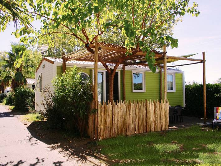 Camping für 6 Personen, mit Pool und Terrasse, mit Haustier in Languedoc-Roussillon