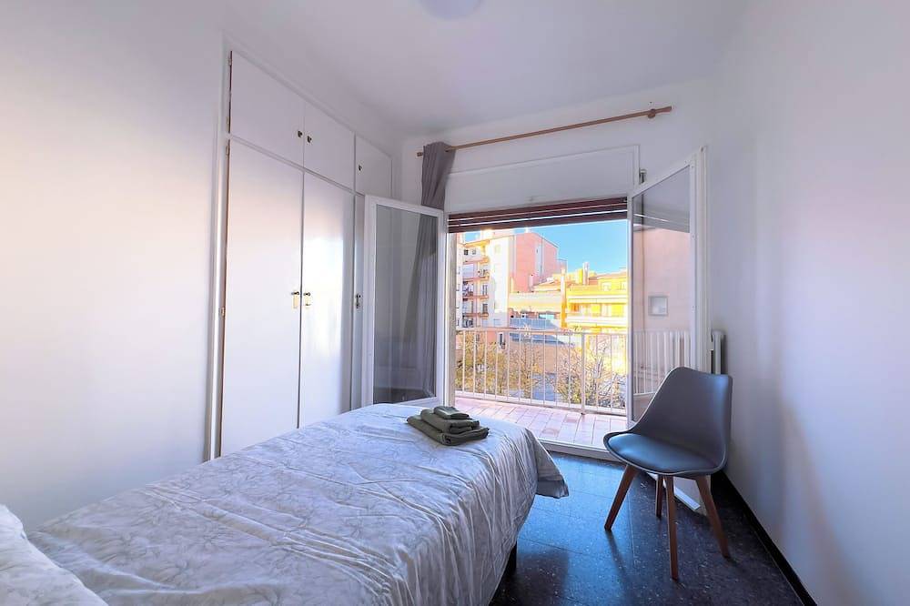 Apartamento entero, Luminoso Piso en Figueras a 5 minutos del museo Dalí in Figueras, Alt Empordà