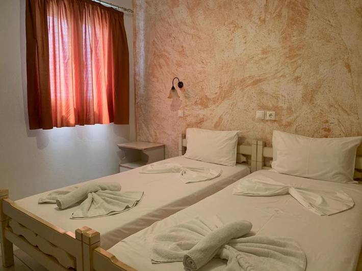 Gîte pour 2 personnes, avec terrasse et vue dans Koufonisia - 4