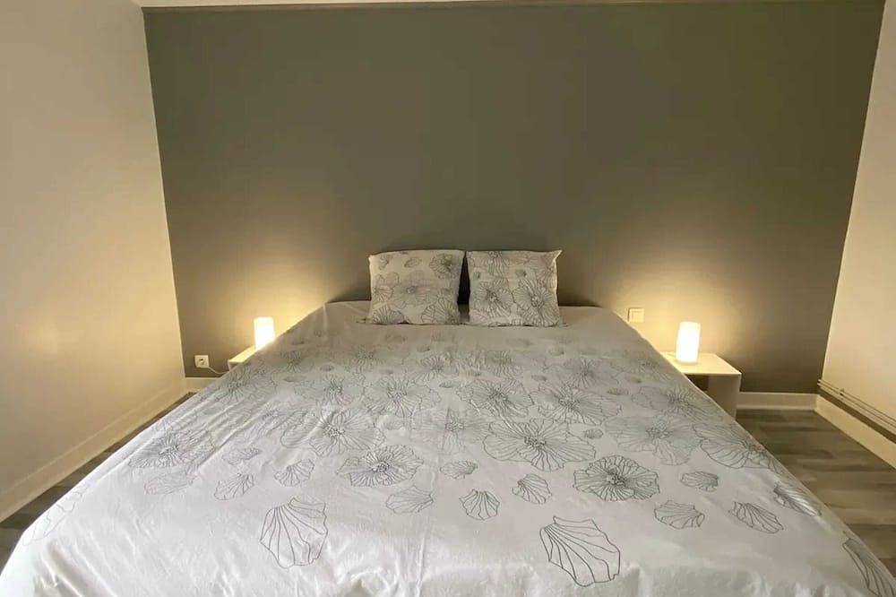 Homerez - Spacious family house in Niort with garden in Niort, Niort region