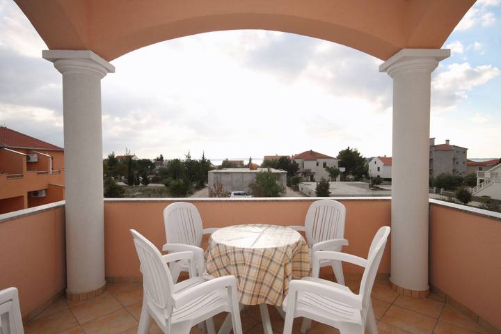 Ferienwohnung für 5 Personen, mit Balkon/Terrasse in Vrsi