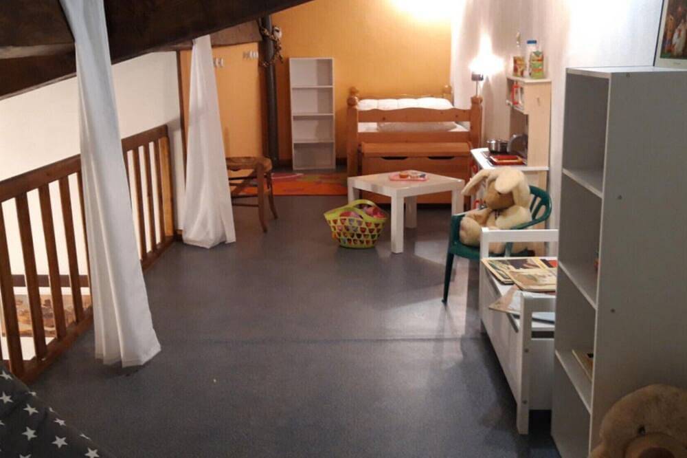 Gîte « La Cabane » avec jardin partagé et Wi-Fi in Chazeaux, Parc naturel régional des Monts d'Ardèche