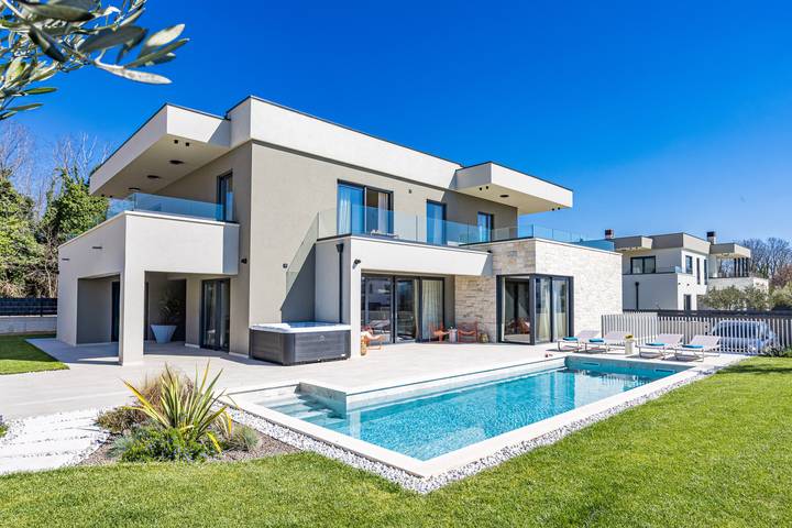 Villa pour 8 personnes, avec jardin, animaux acceptés à Funtana - 4