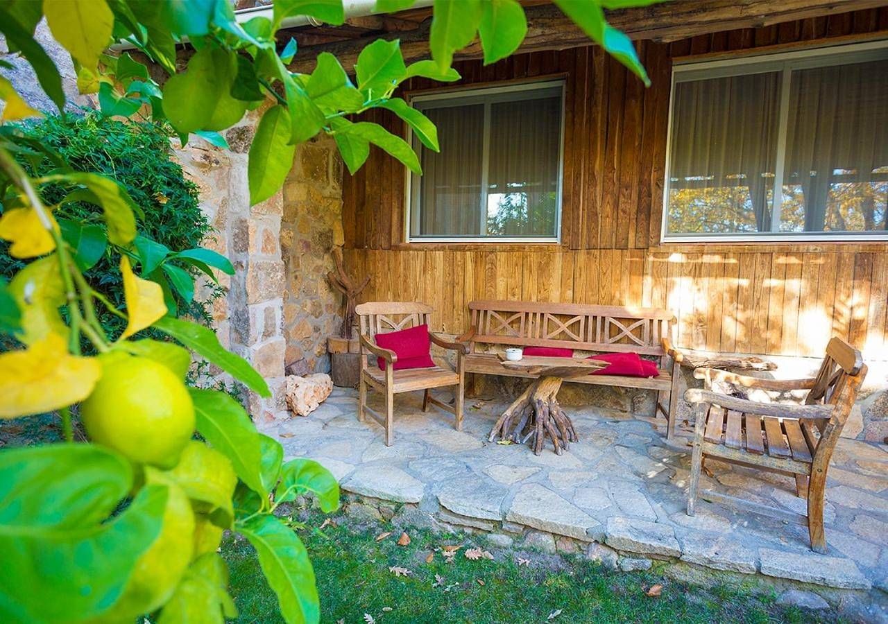 Quadruple Room with Garden View in Casavieja, Valle del Tiétar