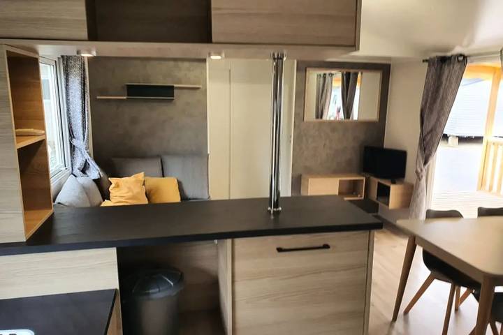 Camping pour 6 personnes, avec Terrasse ainsi que Jardin et Piscine à Canet-en-Roussillon - 4