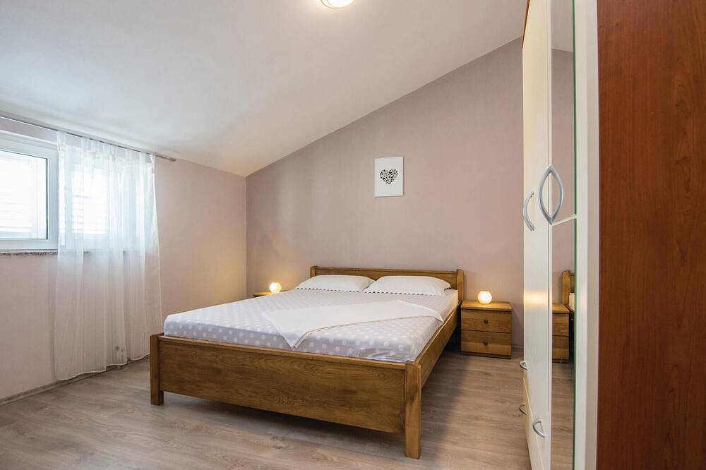 Ganze Wohnung, Schöne 2-Zimmer-Wohnung in Biograd in Biograd na Moru, Zadar