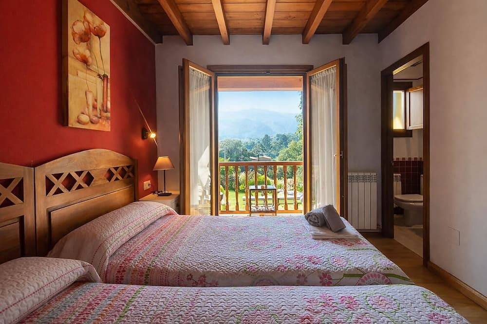 Villa Porrua 1 - Garden, Barbecue and Fireplace in Llanes, Costa Verde (Spain)