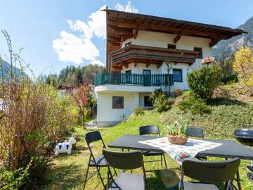 Ferienwohnung für 6 Personen in Finkenberg, Zillertaler Alpen, Bild 1