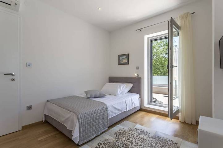 Villa für 8 Personen, mit Garten, mit Haustier in Split - 4