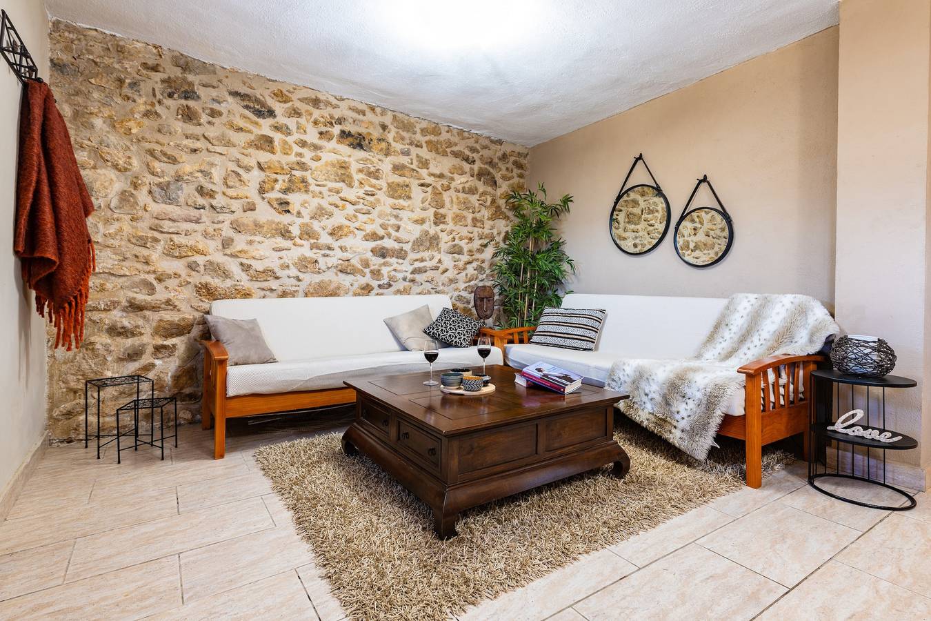 Landhaus 'Arinesa A' mit Bergblick, gemeinsamer Terrasse und gemeinsamem Garten in Culla, Castellón Provinz