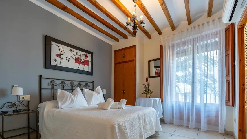 Hotel para 2 personas, con terraza y vistas - 1