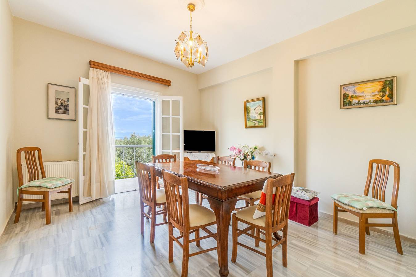 Apartamento inteiro, Apartamento 'The Green Cottage 2 ' com terraço partilhado e acesso Wi-Fi in Corfu