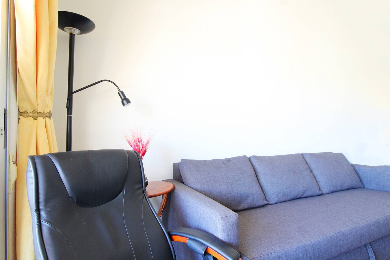 Apartamento entero, Global Vacacional: Estudio para parejas con piscina en Canet playa in Canet de Berenguer, Costa de Valencia