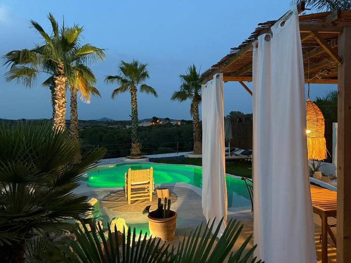 Casa rural para 2 personas, con Terraza y Jardín además de Piscina y Vistas en La Secuita