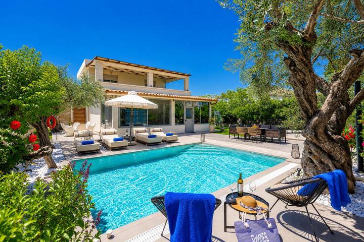 Ferienhaus für 6 Personen, mit Balkon und Terrasse sowie Garten in Afantou