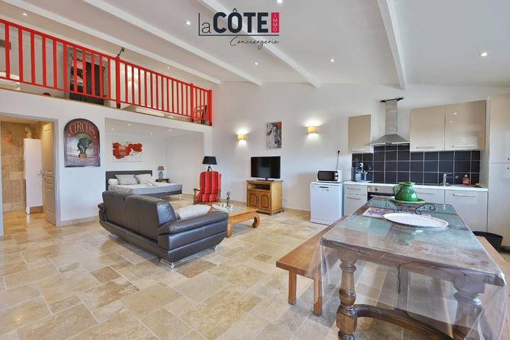 Location de vacances pour 5 personnes, avec jardin et balcon, animaux acceptés à Châteauneuf-les-Martigues