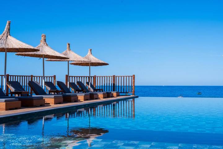 Hotel für 2 Personen, mit Ausblick und Kinderpool sowie Pool und Garten - 1