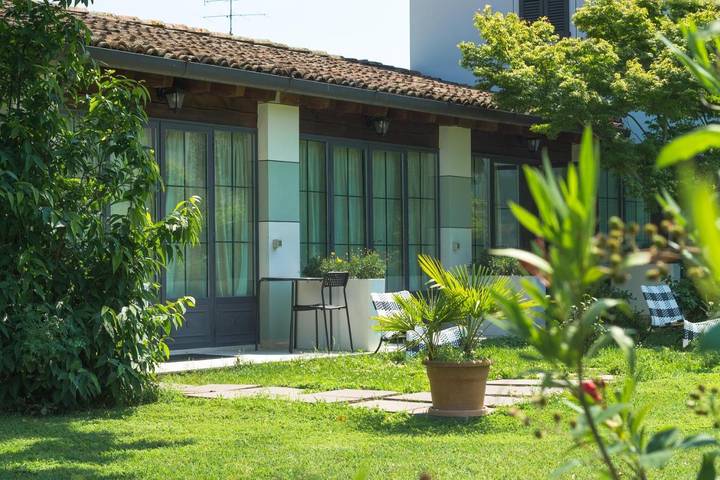 Chambre d’hôte pour 4 personnes, avec Terrasse ainsi que Jardin et Vue à Passirano - 2