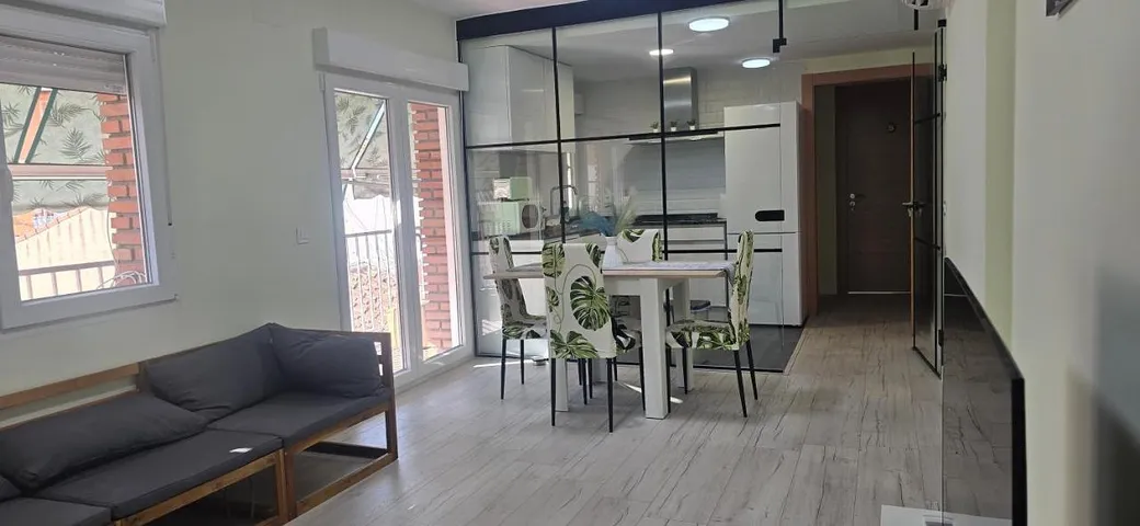 Holiday apartment for 8 people, with balcony - 1
