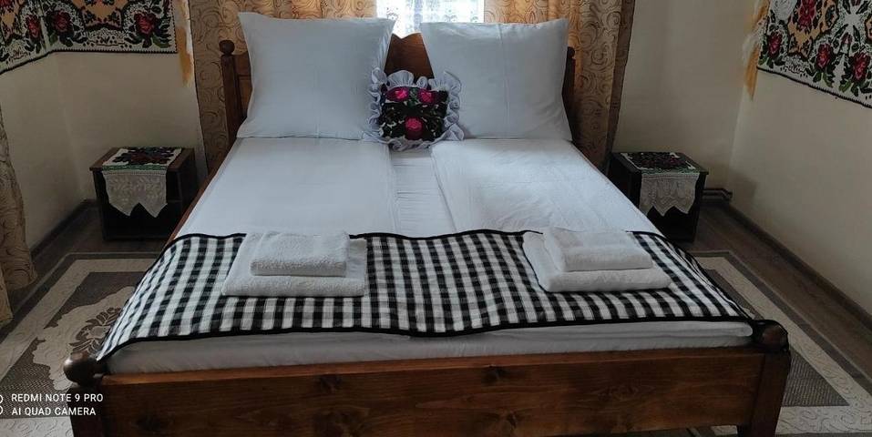 Gîte pour 2 personnes, avec Balcon et Terrasse ainsi que Jardin et Vue dans Breb