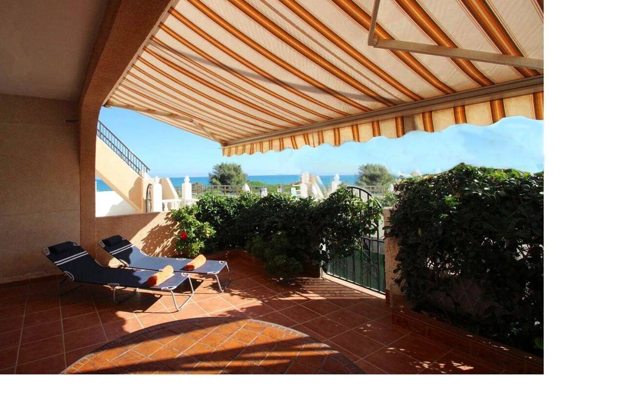 La Mata Beach Bungalow Las Dunas in Playa de La Mata (Torrevieja), Torrevieja
