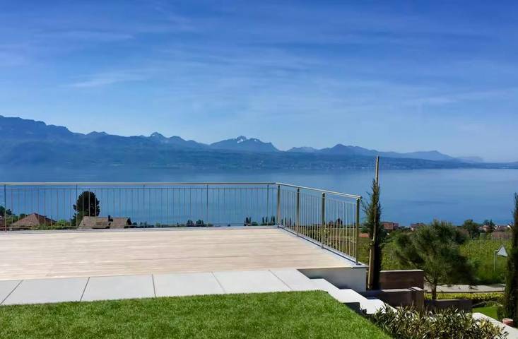 Gîte pour 6 personnes, avec Balcon et Terrasse ainsi que Jardin et Vue sur le lac à Lutry