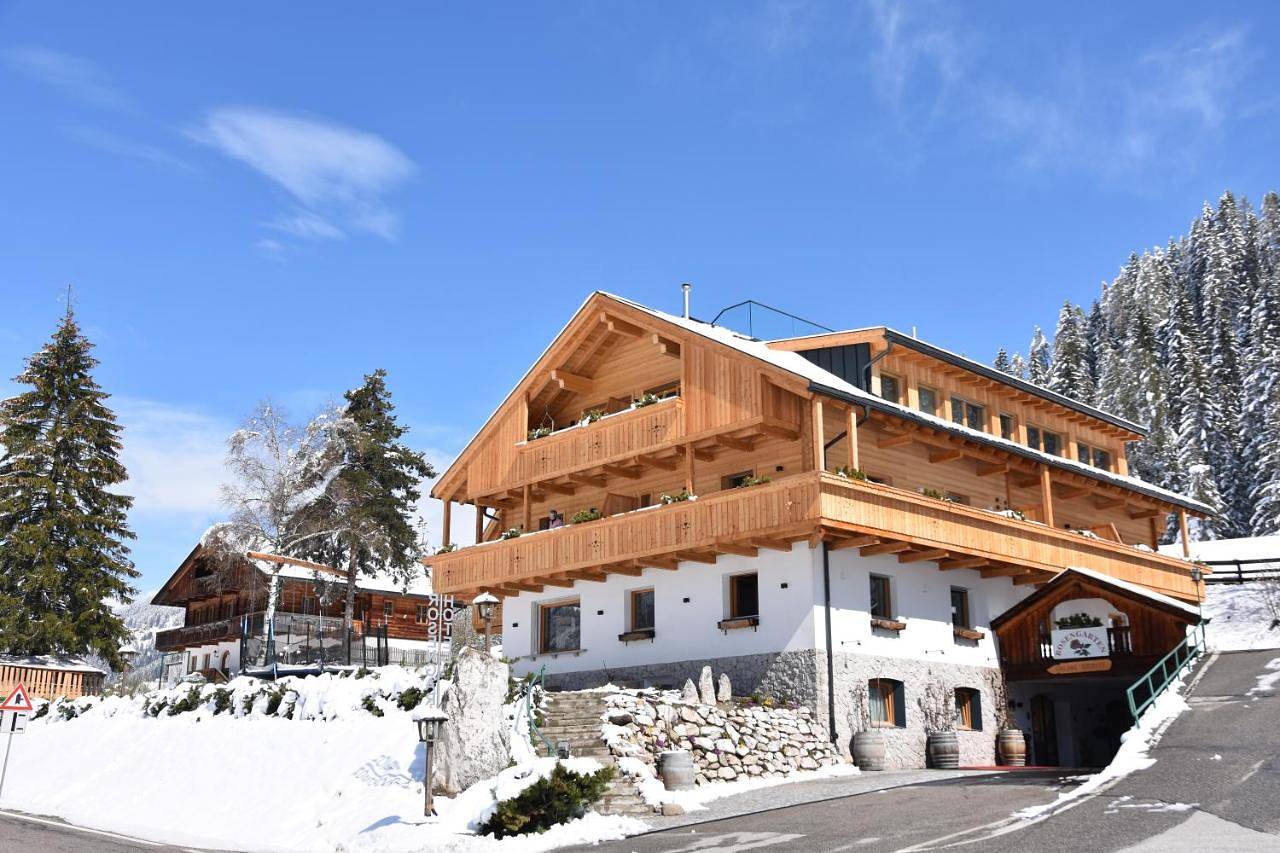 Hotel Rosengarten in Villgratener Berge, Dobbiaco