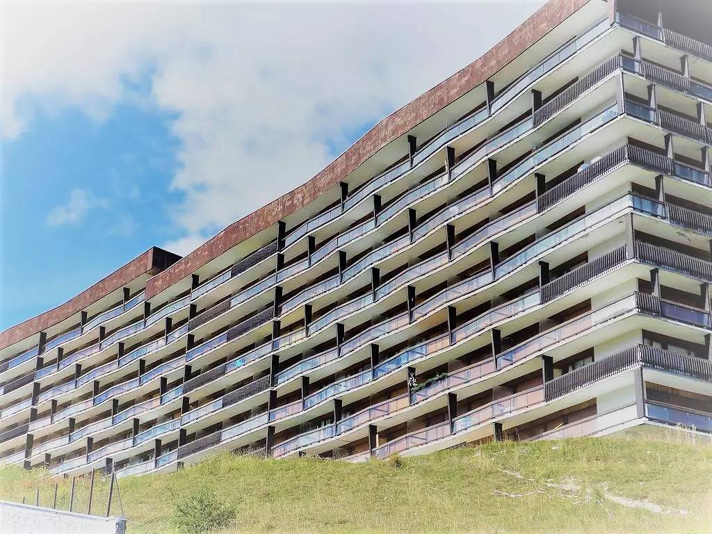 Studio entier, Studio 4 personnes à Tignes ski aux pieds et proche des commerces dans le quartier du Lac. Vue imprenable sur le Lac. in Tignes, Parc National de la Vanoise