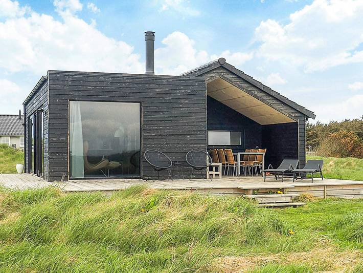 Ferieudlejning for 6 personer, med Jacuzzi og Terrasse samt Sauna i Løkken