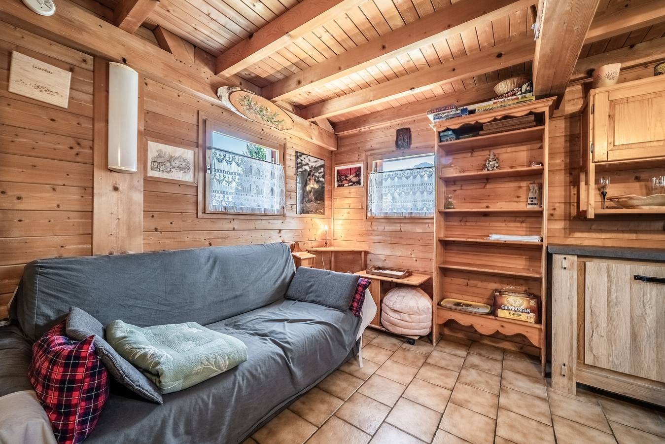 Chalet “6p Classic-Les Ajoncs D'or” with Mountain View, Private Terrace, and Wi-Fi in Verchaix, Bonneville region