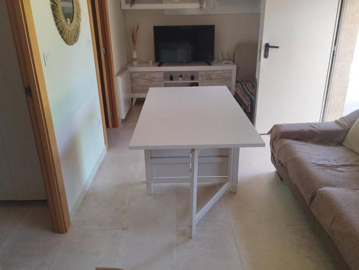 Apartamento para 5 personas, con Balcón y Terraza además de Piscina y Vistas en Novelda