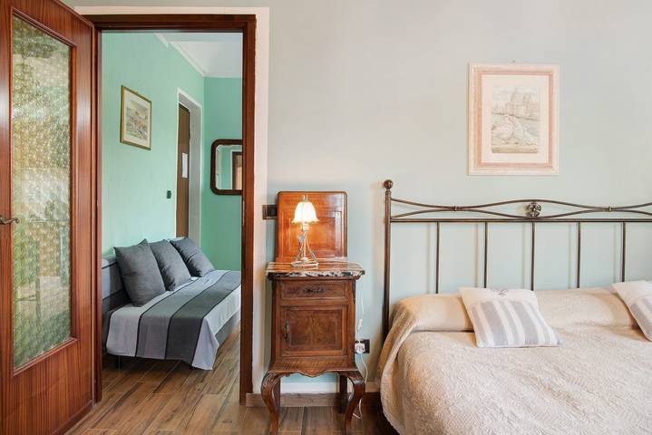 Appartamento intero, Appartamento 'La Rocca di Efisio - Dolcetto' con terrazza privata, Wi-Fi e aria condizionata in Costigliole d'Asti, Langhe
