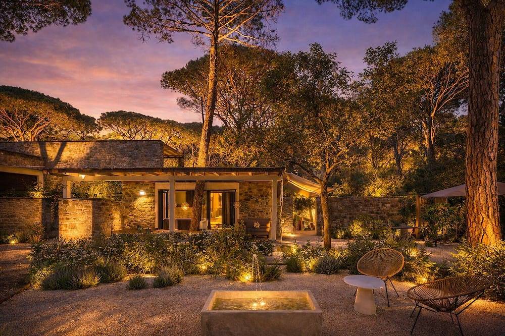 Villa pour 8 Personnes dans Roccamare, Maremma