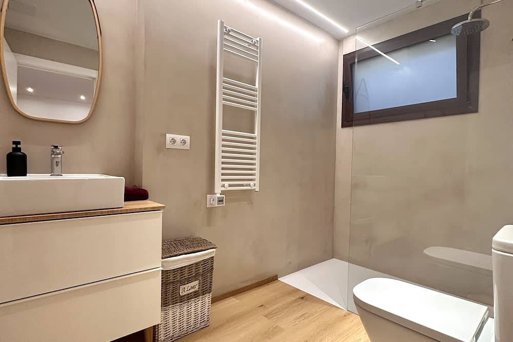 Entire apartment, Sea view chill-out heaven 20 min from Barcelona in Castelldefels, Baix Llobregat