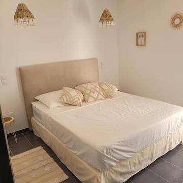 Gîte pour 6 personnes, avec terrasse à Saint-Jean-de-Serres