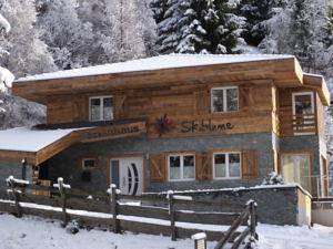 Ferienhaus für 8 Personen, mit Sauna und Garten sowie Terrasse und Whirlpool im Ötztal