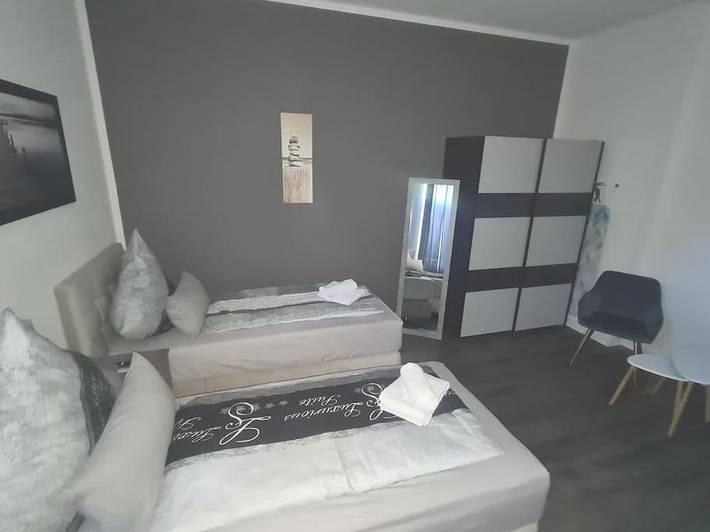Ferienwohnung für 2 Personen, mit Terrasse und Garten in Bernburg - 2