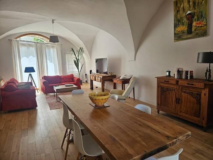 Location de vacances pour 10 personnes, avec vue ainsi que jardin et piscine, animaux acceptés à Marsanne - 3