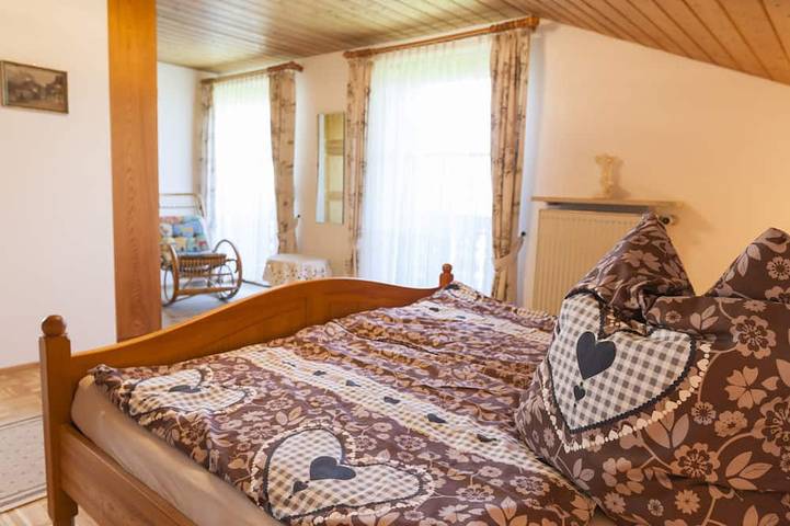Ganze Wohnung, Ferienwohnung \"Wendelsteinblick\" zwischen Stadt, Seen & Bergen in Glonn, Oberbayern