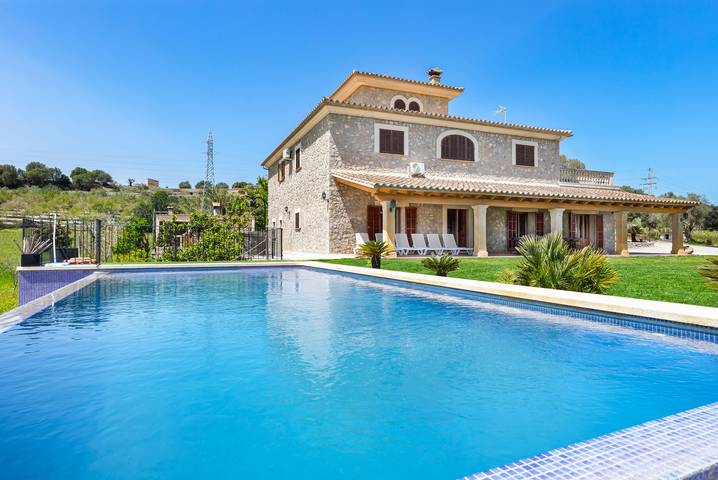 Villa for 8 people, with garden and balcony - 1