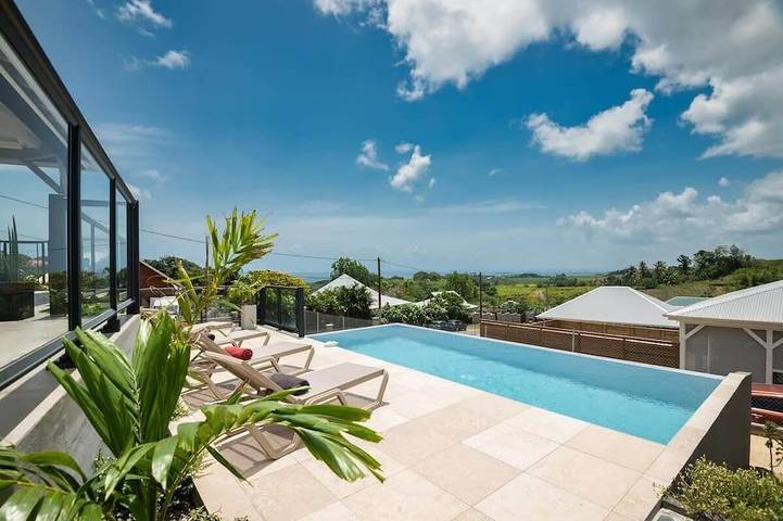 Villa für 2 Personen, mit Garten und Pool sowie Balkon - 1