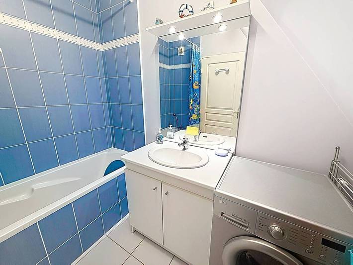 Appartement entier, Appartement 2 pièces avec piscine et parking privé, proche plage, Merville-Franceville-Plage in Merville-Franceville-Plage, Région de Caen