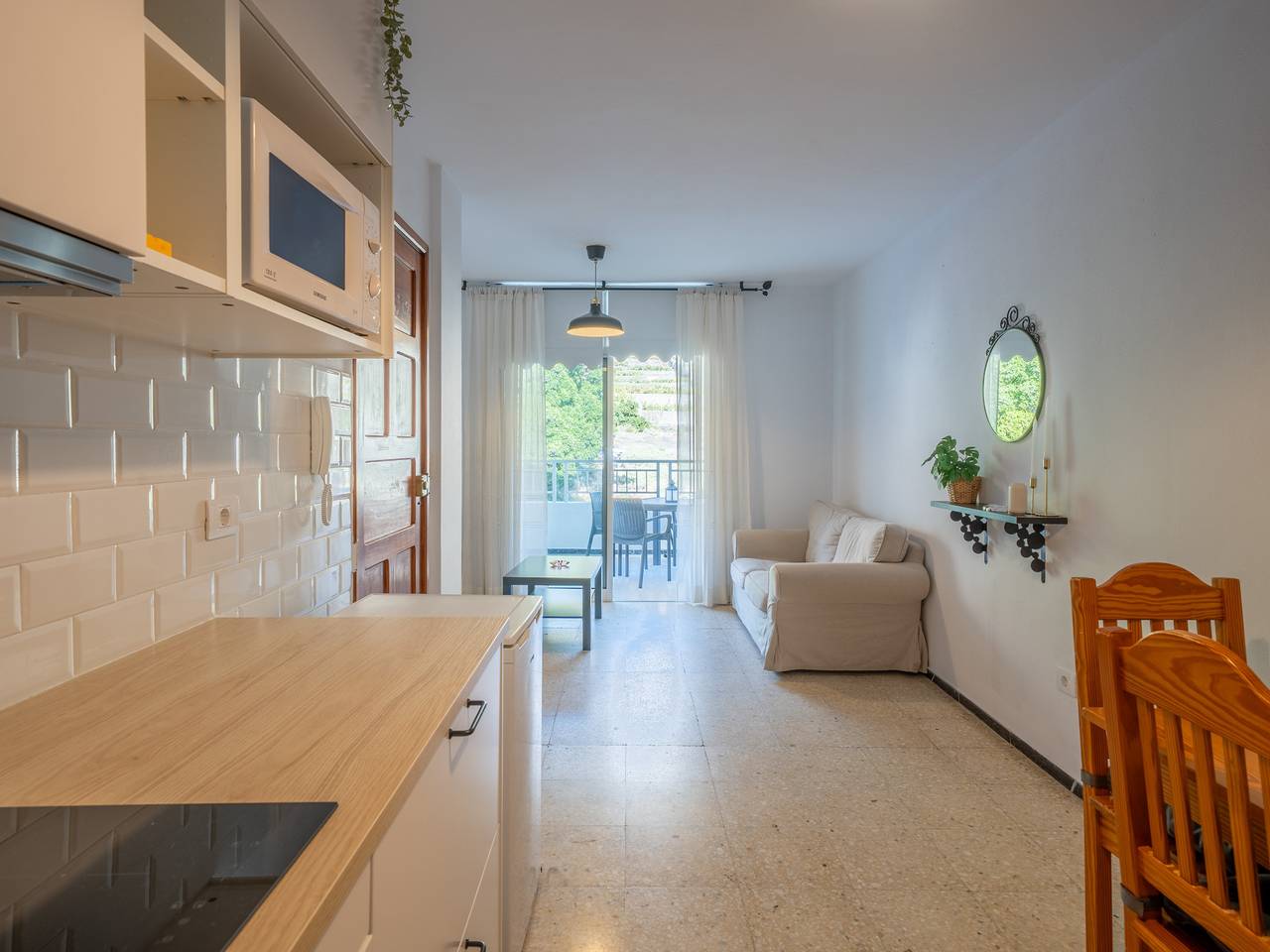 Apartamento entero, Apartamento de vacaciones para 4 personas con balcón in Puerto Naos, Los Llanos de Aridane