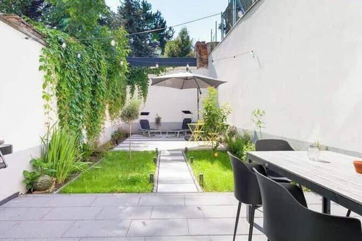 Ferienwohnung für 5 Personen, mit Balkon und Garten in Karlsruhe