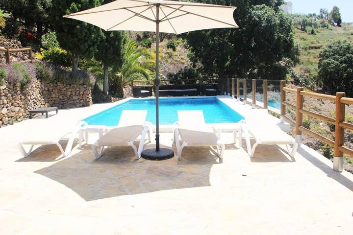 Ferienhaus für 16 Personen, mit Garten in Cómpeta