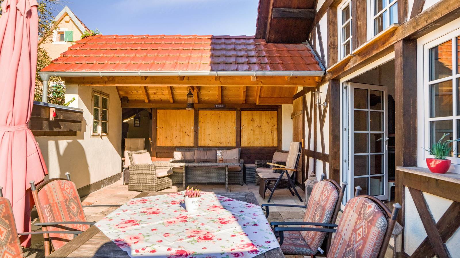 Ganze Wohnung, Ferienwohnung Terrasse" mit privater Terrasse, Gemeinschaftsgarten und Wlan in Bickensohl, Vogtsburg im Kaiserstuhl