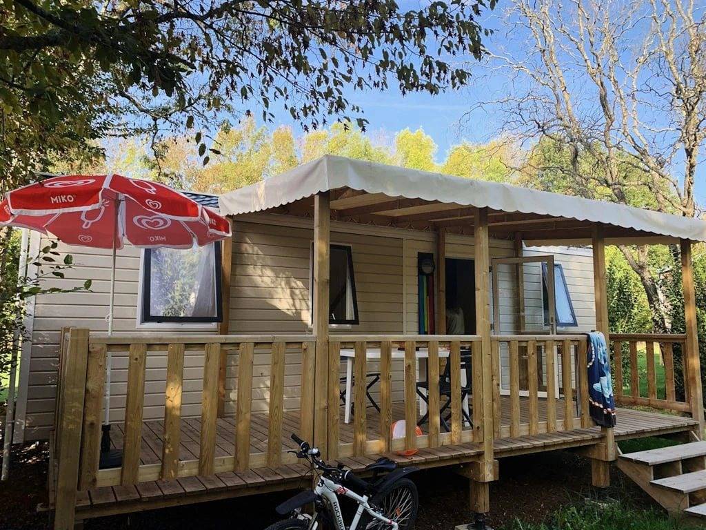 Zecamping 3 étoiles familial piscine chauffée pet friendly locatif Tv in Montpon-Ménestérol, Périgord Blanc