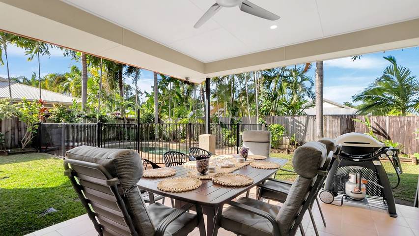 Holiday letting for 7 people, with pool in Cairns