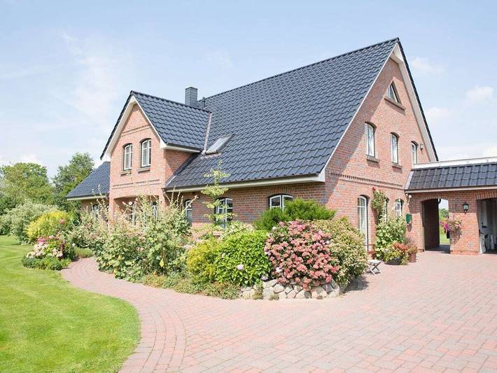 Ferienhaus für 4 Personen, mit Balkon und Terrasse sowie Garten und Pool in Offenbüttel